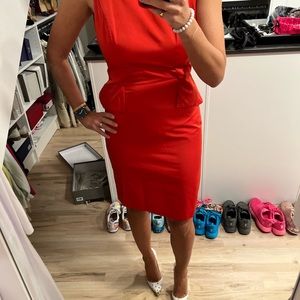 Hugo boss dress size 2-4 used only once !!!